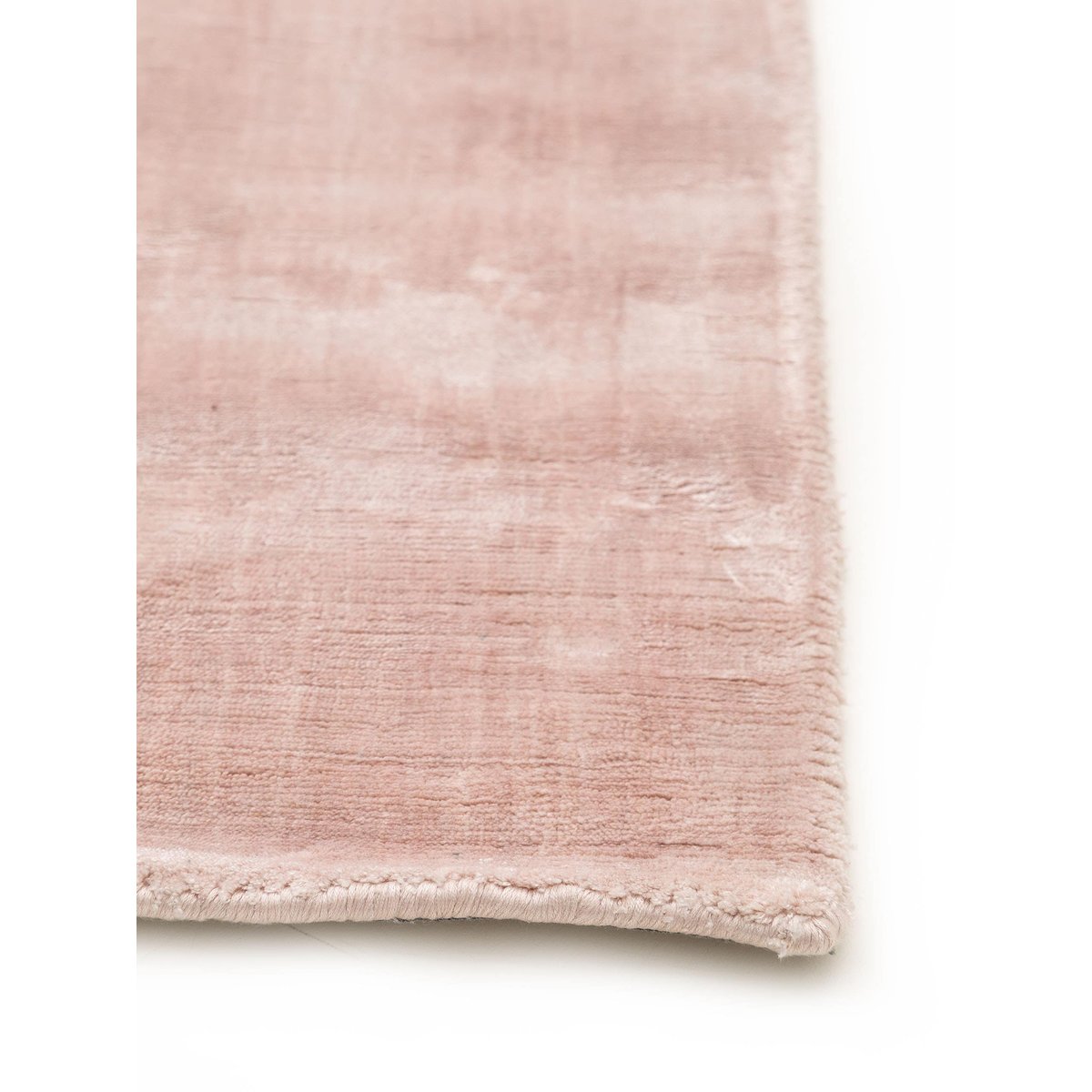 Tapis en viscose tissé main NELA rose, BENUTA 