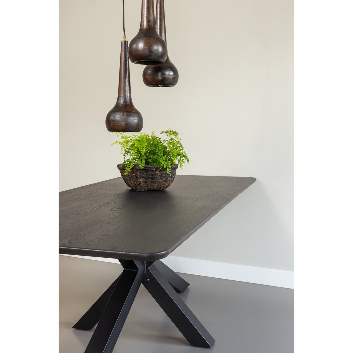 Table à pieds croisés en fer TABLO noir, WOOOD