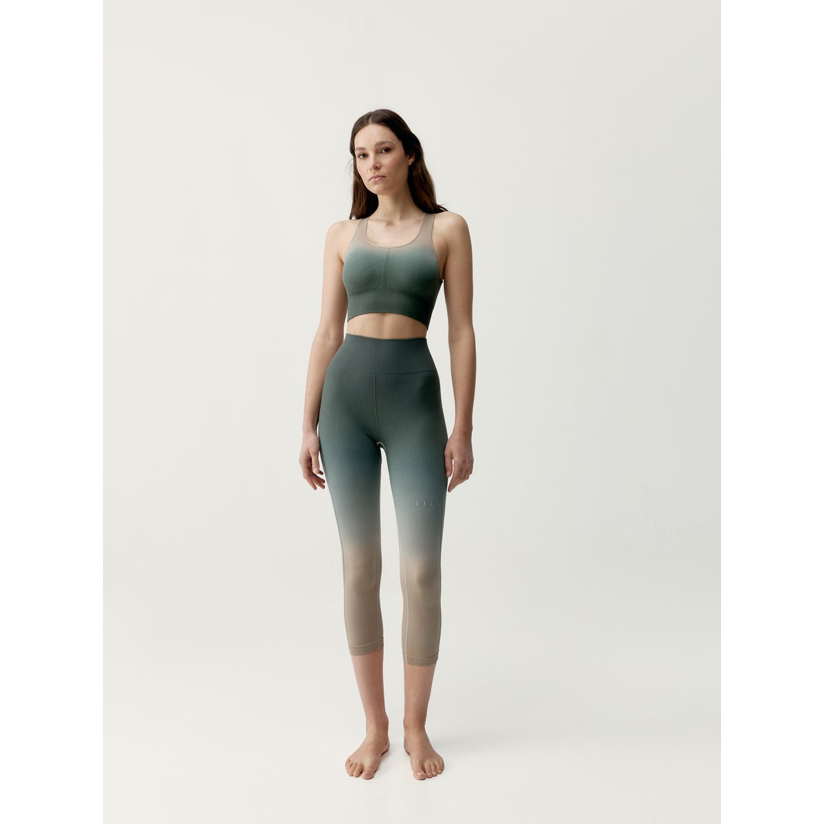 Brassière de Sport Performance Fixation Moyenne DIONE sauge/taupe, BORN