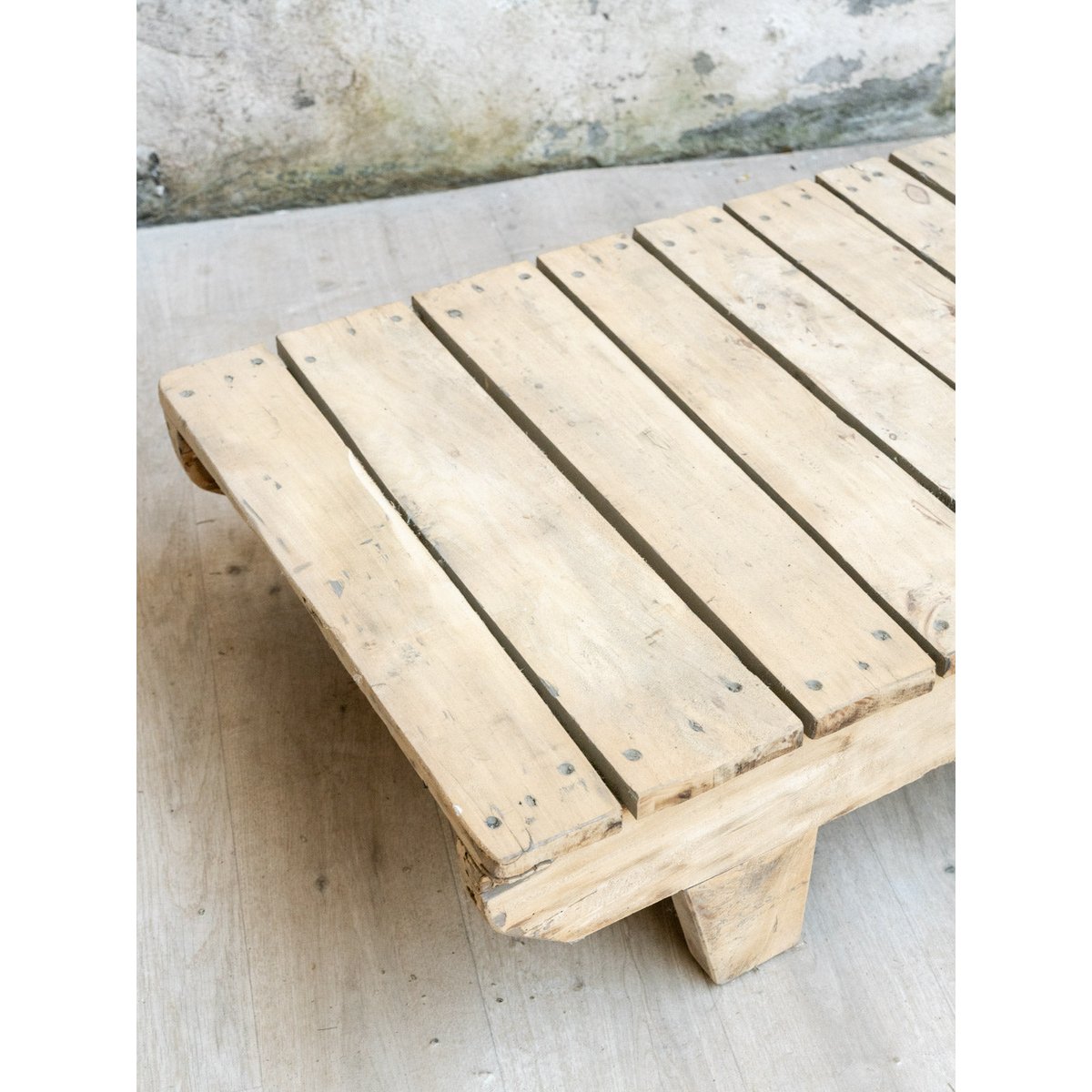 Table basse esprit palette en bois Léonie N°1588 - Bon état bois clair, DEBONGOUT