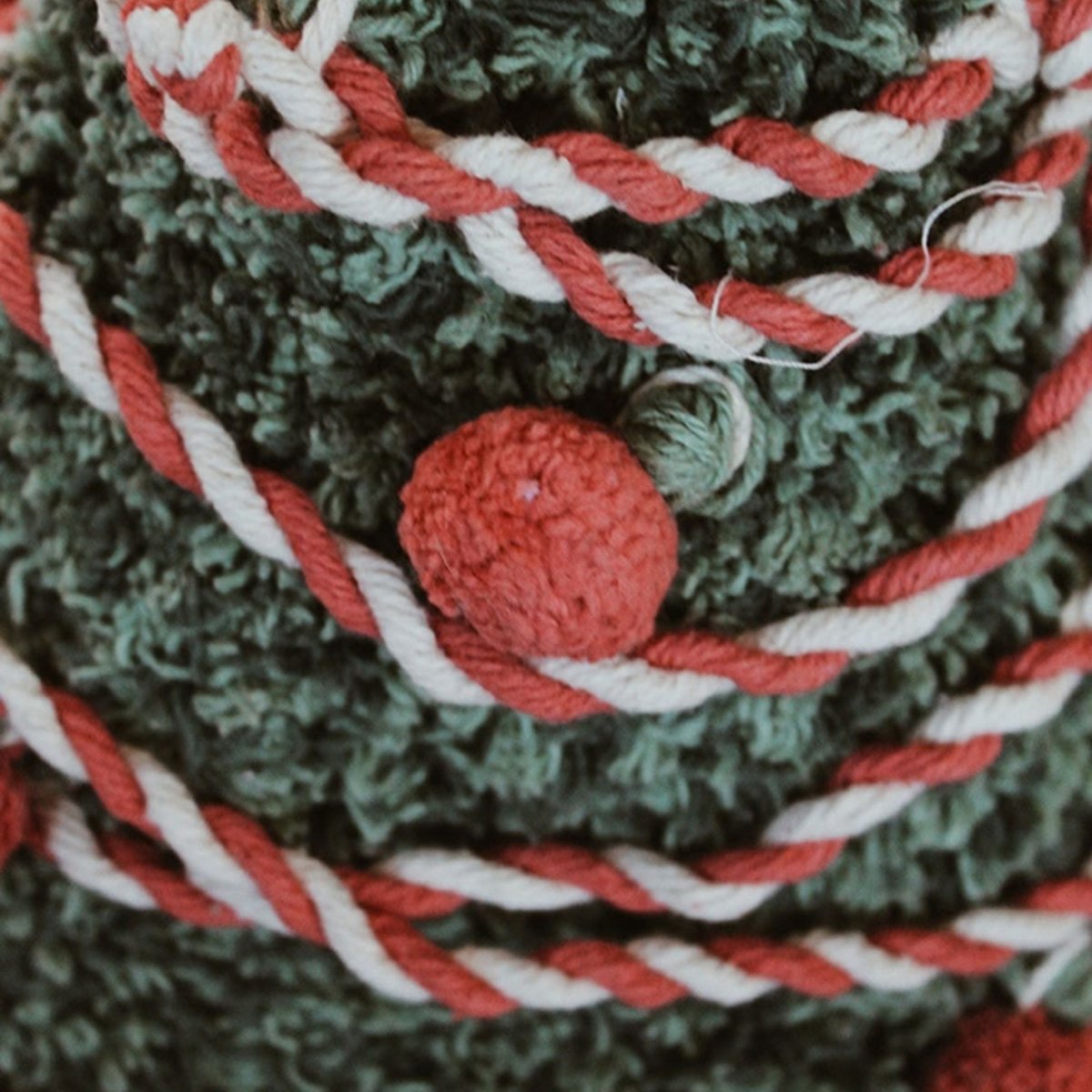 Mini sapin de Noël décoratif XMAS CAPSULE vert canard, landon frost, LORENA CANALS