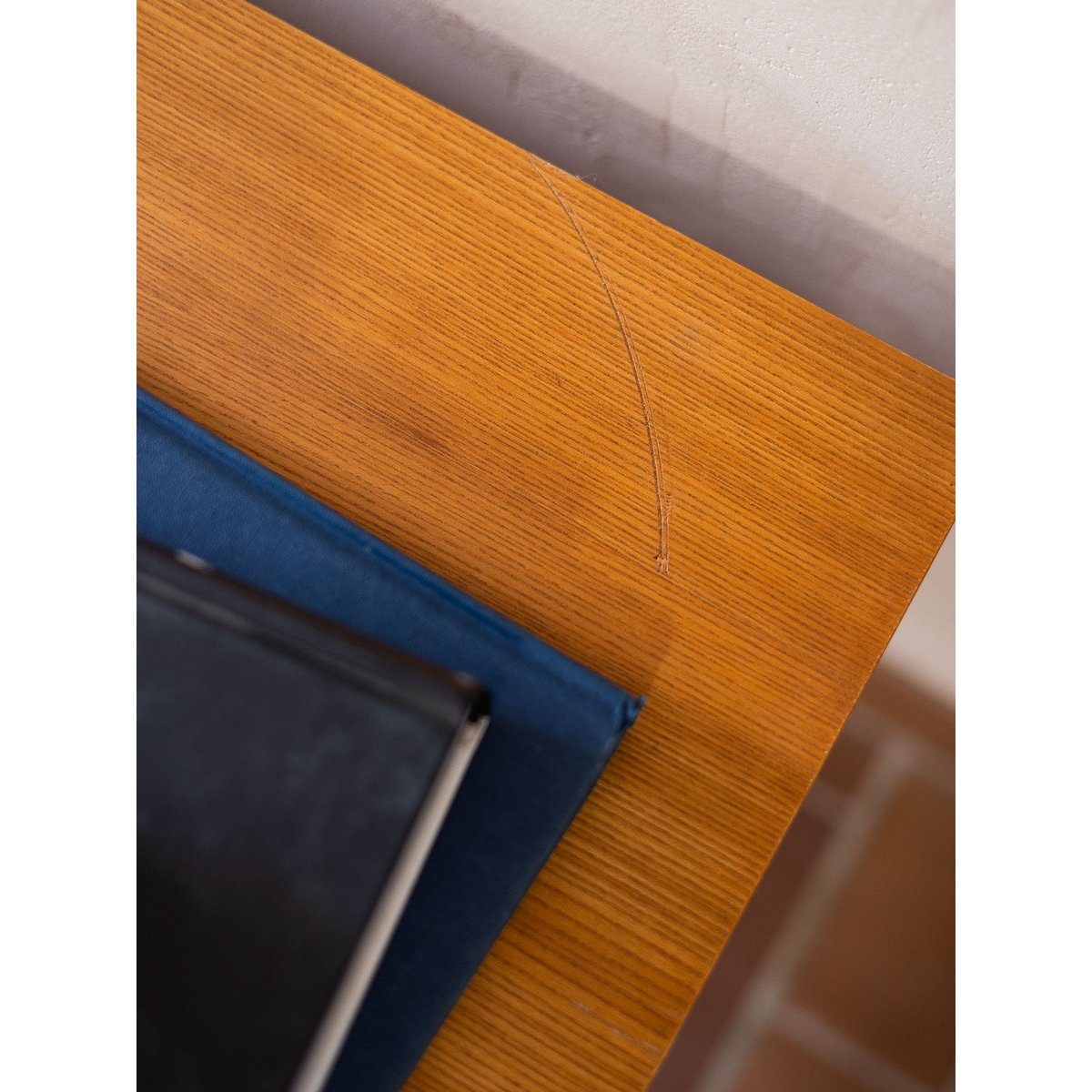 Petite commode en bois Olga N°1073 - Bon état bois clair, DEBONGOUT