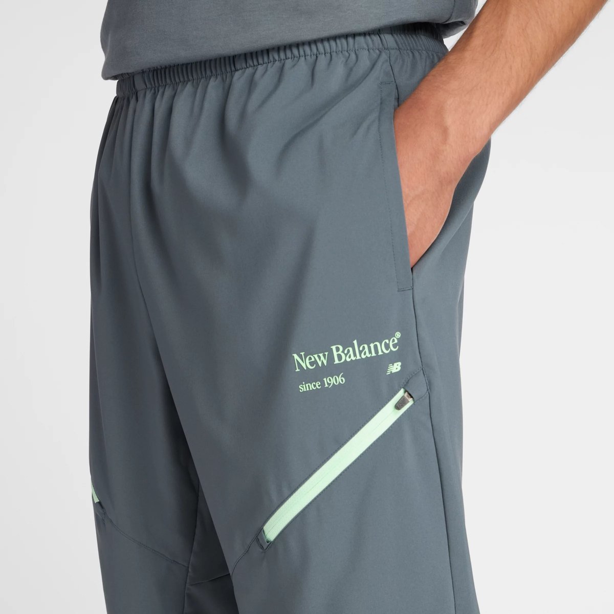 Reimagined Woven Jogger gris - 7gt, NEW BALANCE