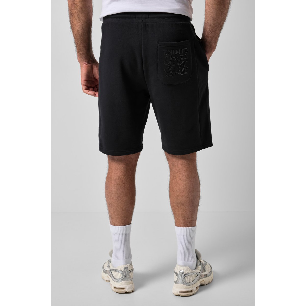Bermuda, fitness, molleton, jusqu’à 7 XL noir, JP1880