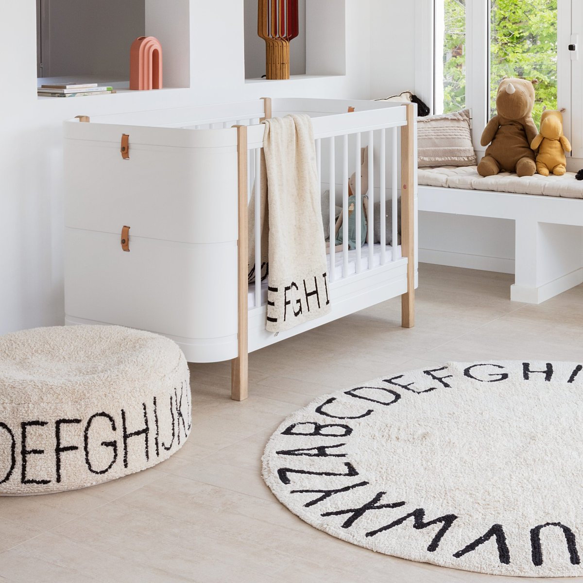 Pouf ABC naturel, noir, LORENA CANALS
