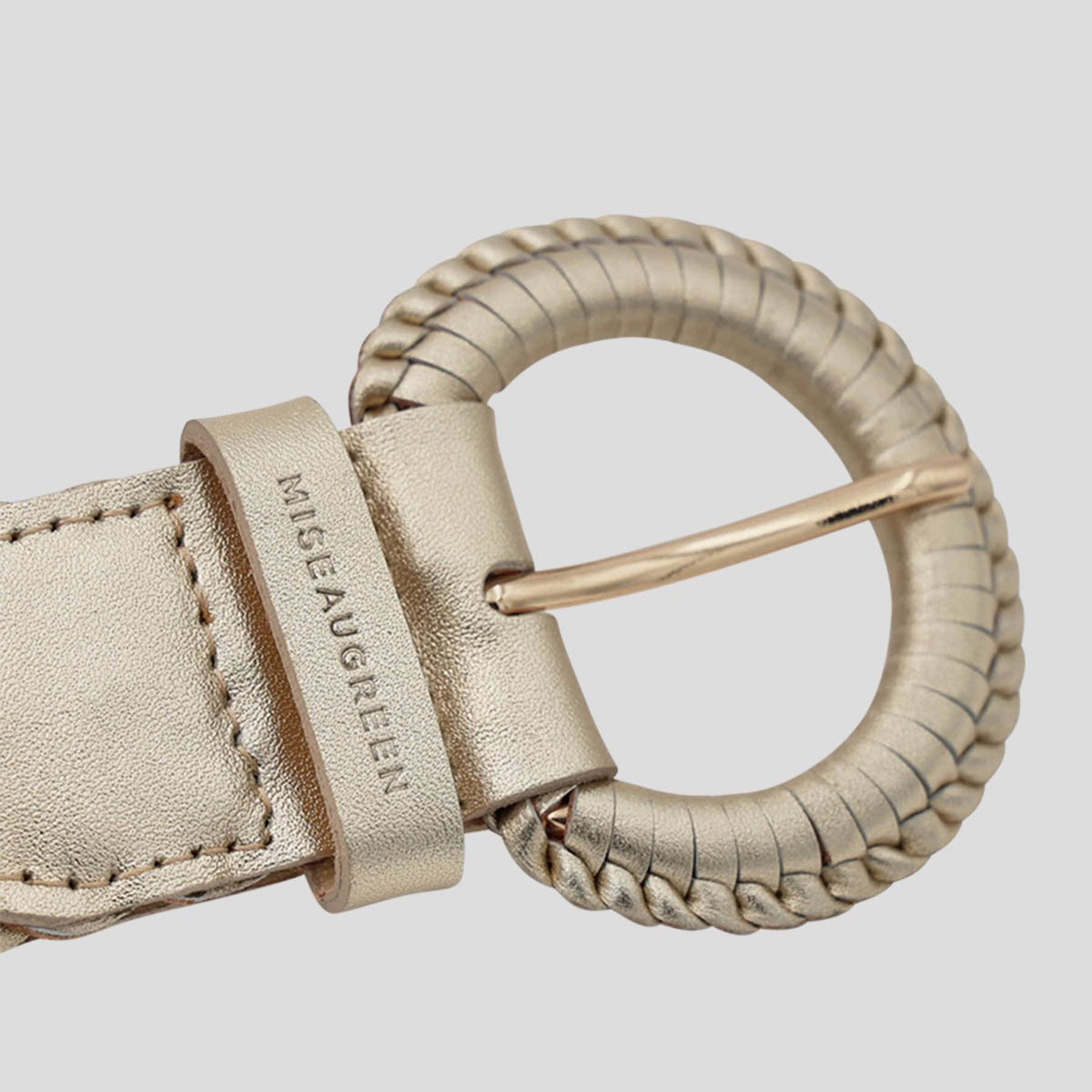 Ceinture en cuir dore, MISE AU GREEN