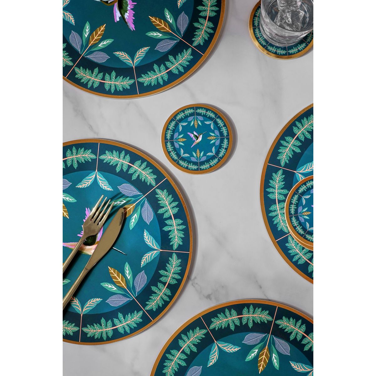 Sets et sous-verres à motif colibri, lot de 4 bleu marine, NEXT