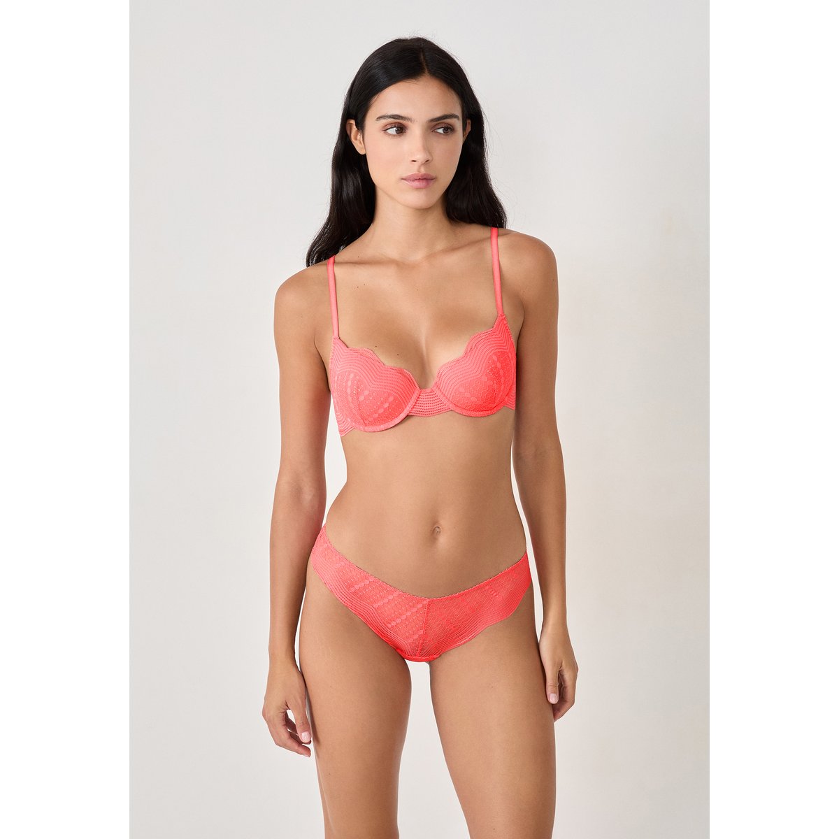 Soutien-gorge n.4 - le coques fines ENVERGURE corail, ETAM