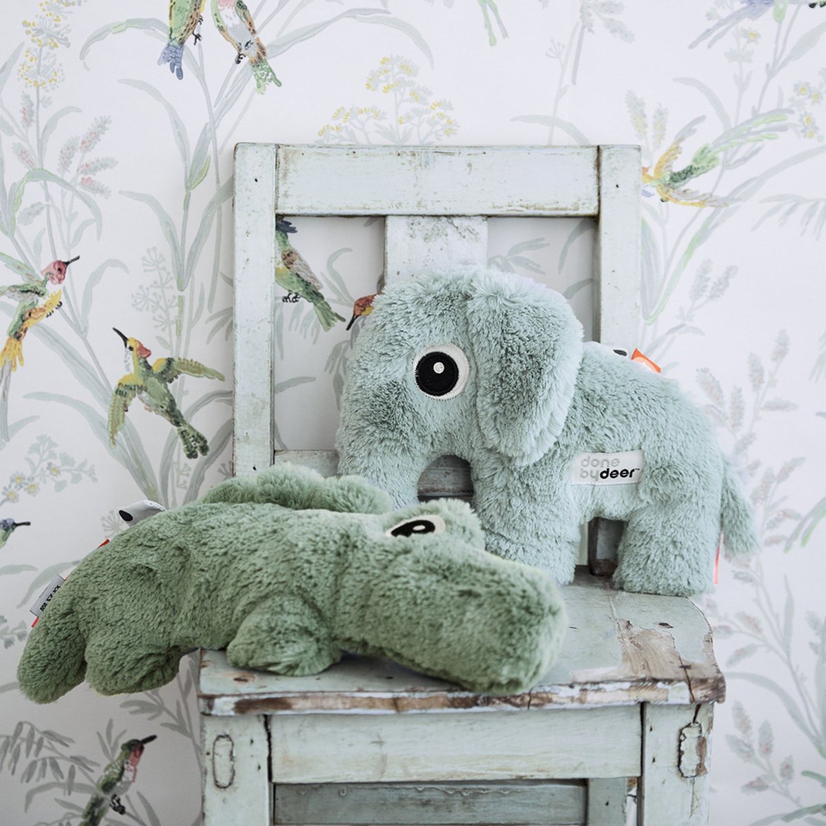 Peluche bleu, DONE BY DEER