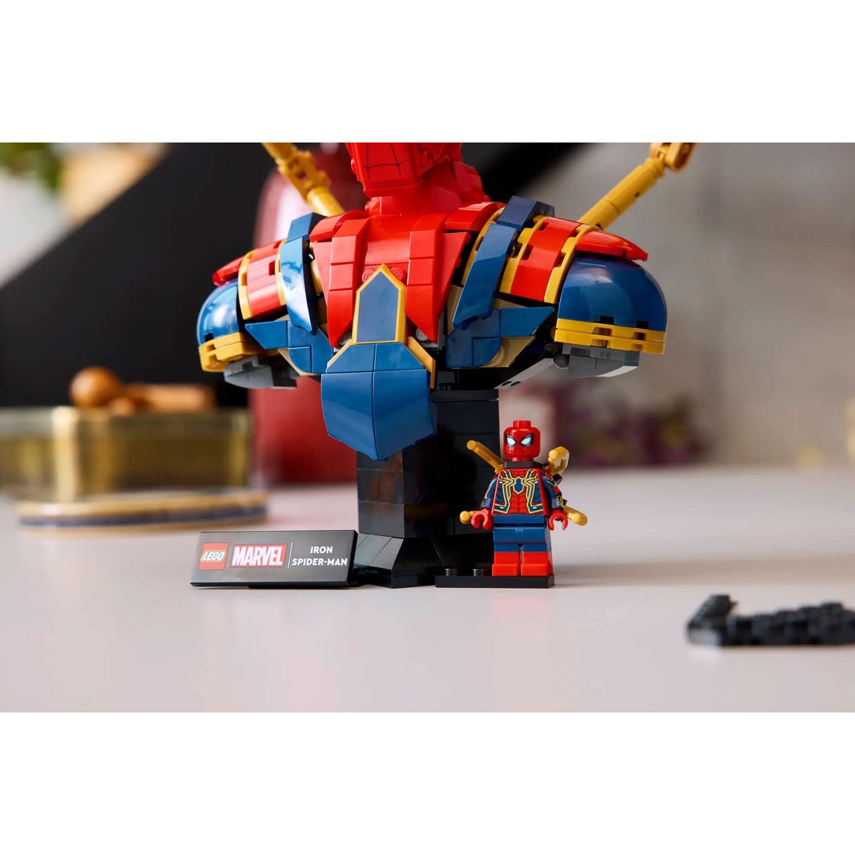 LEGO Marvel - Buste d'Iron Spider-Man - Modèle Collectible 76326 pour Adultes couleur unique, LEGO