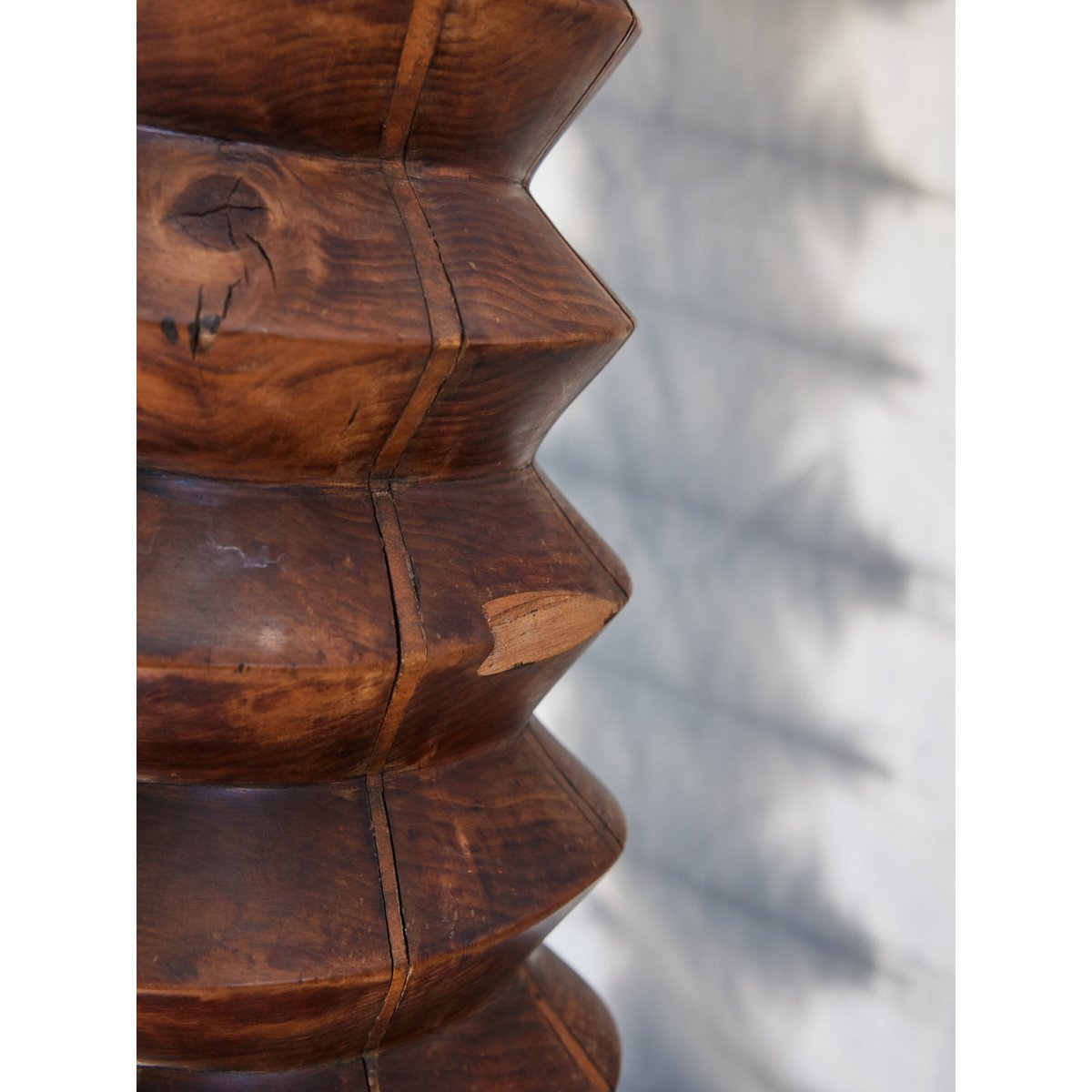 Colonne en bois brut tourné Alfred N°1403 - Bon état bois foncé, DEBONGOUT