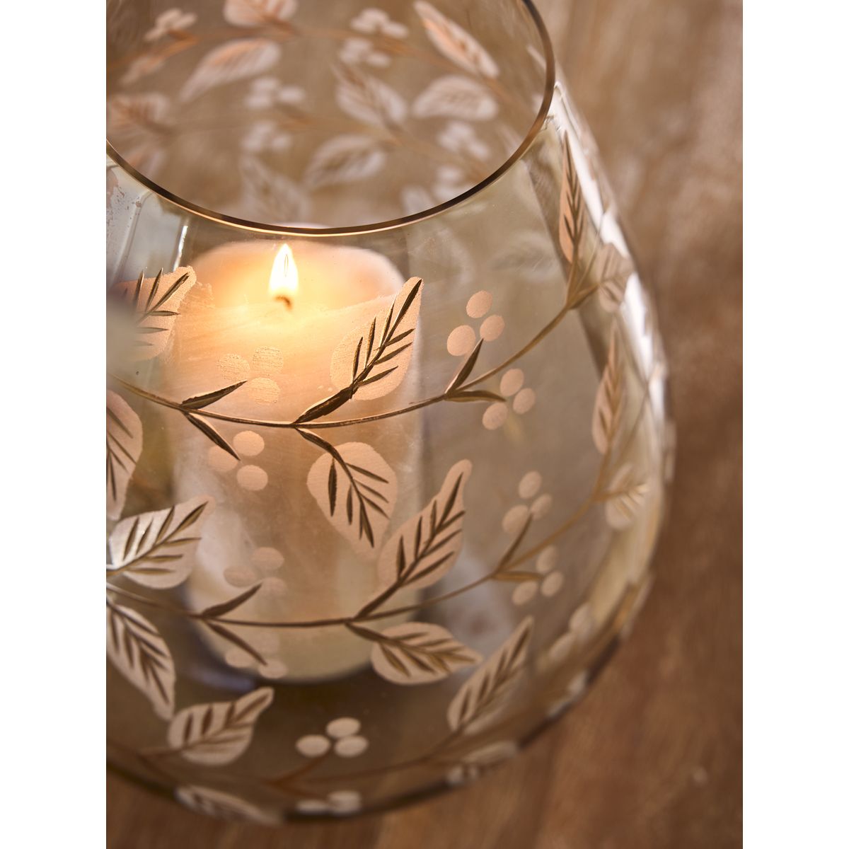 Verre orné de feuilles gravées doré, NEXT
