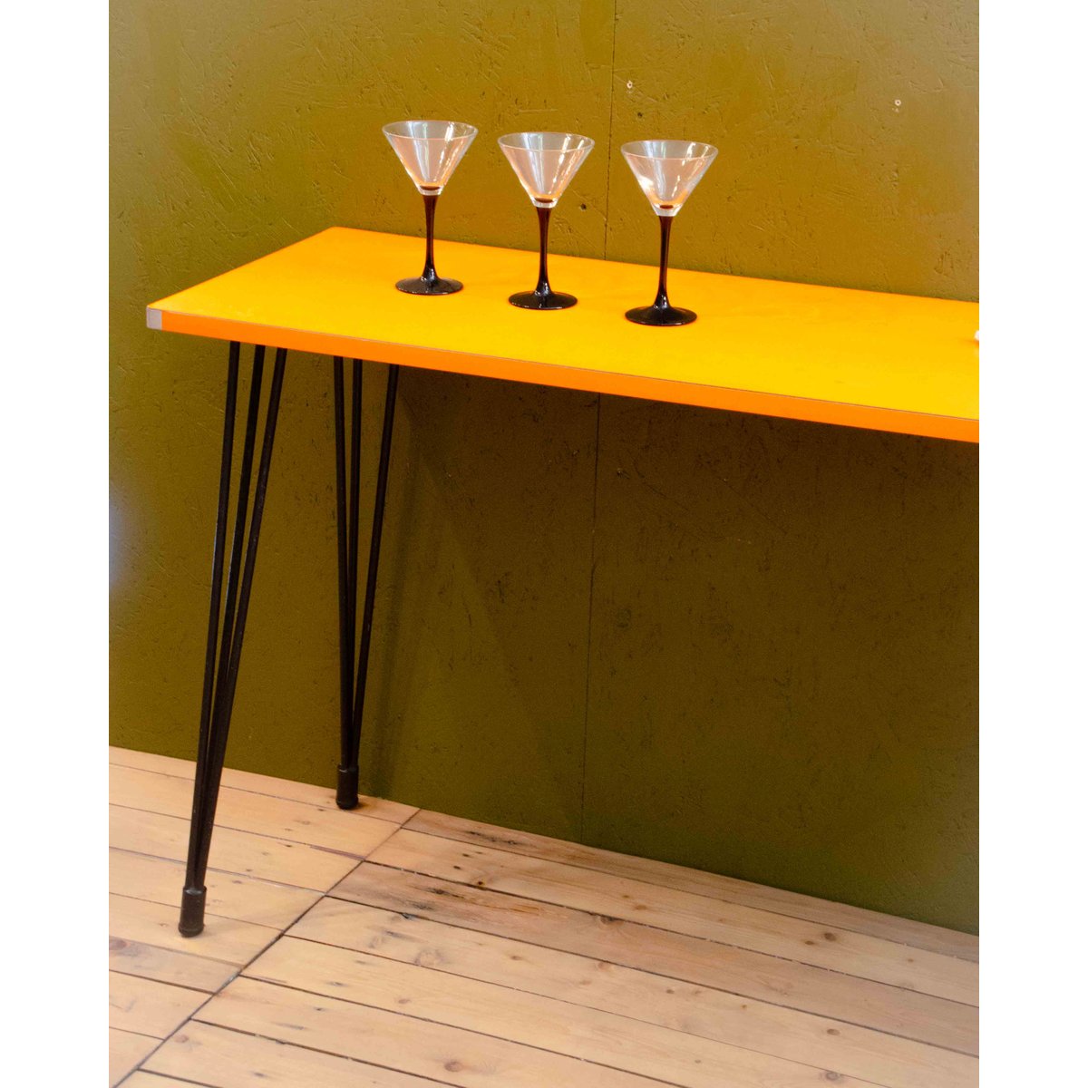 Console en formica Hanna N°1546 - Bon état orange, DEBONGOUT