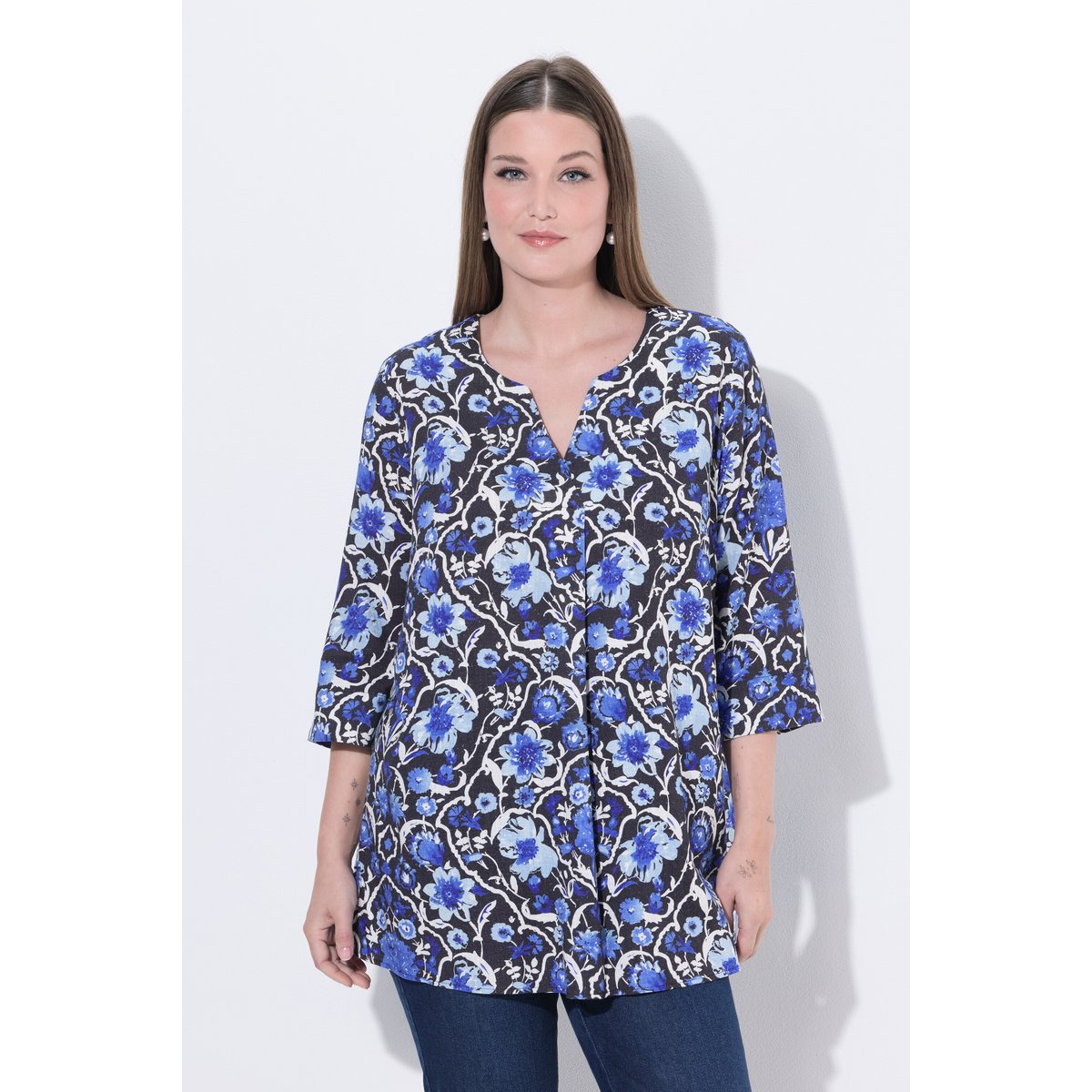 Blouse à fleurs, col tunisien et manches 3/4 marine, ULLA POPKEN