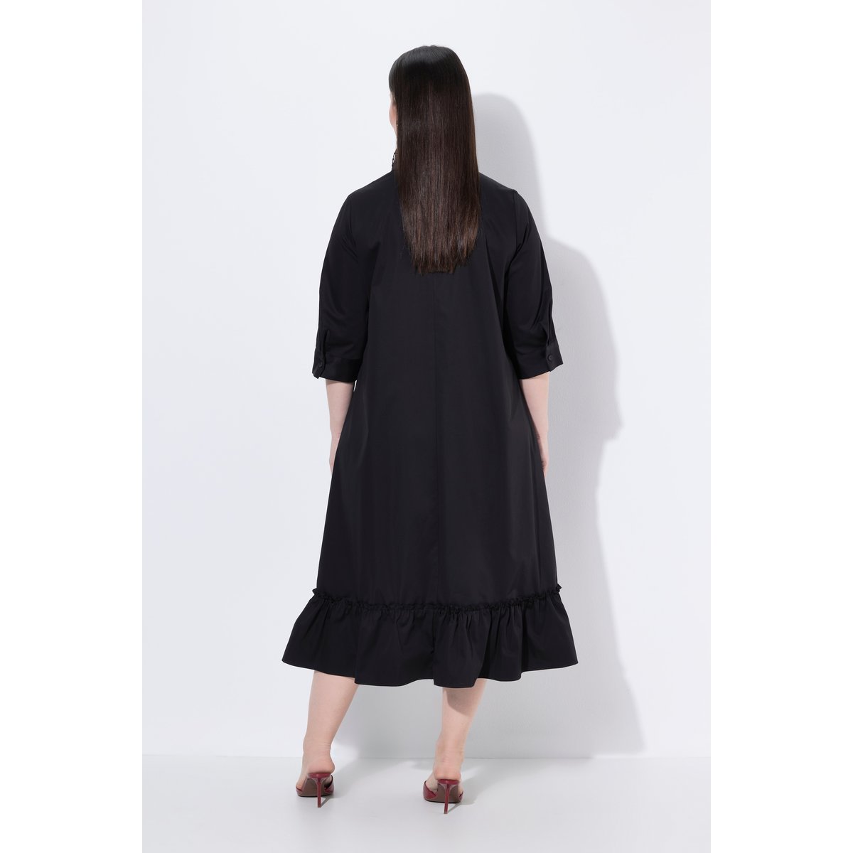 Robe longue, avec ginkgo brodée noir, ULLA POPKEN