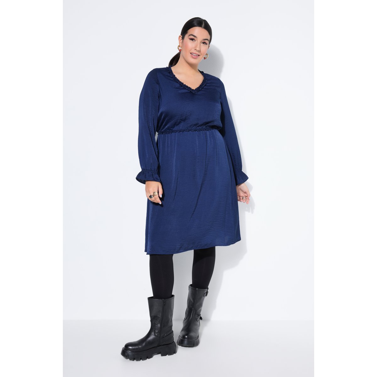 Robe midi coupe trapèze avec ruchés marine, STUDIO UNTOLD