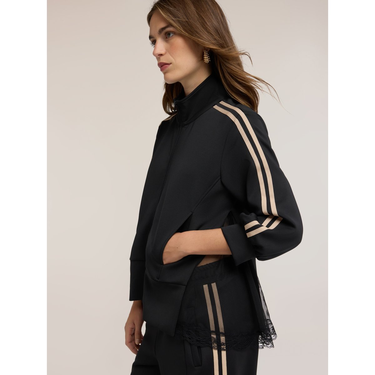 Sweat oversize avec zip et insert en dentelle noir, MOTIVI