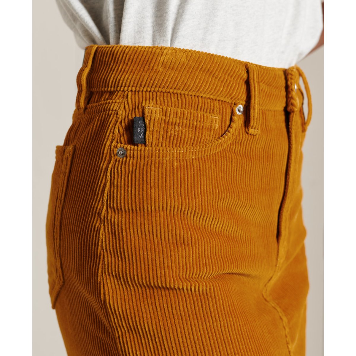 Minijupe en denim velours côtelé fauve curcuma, SUPERDRY