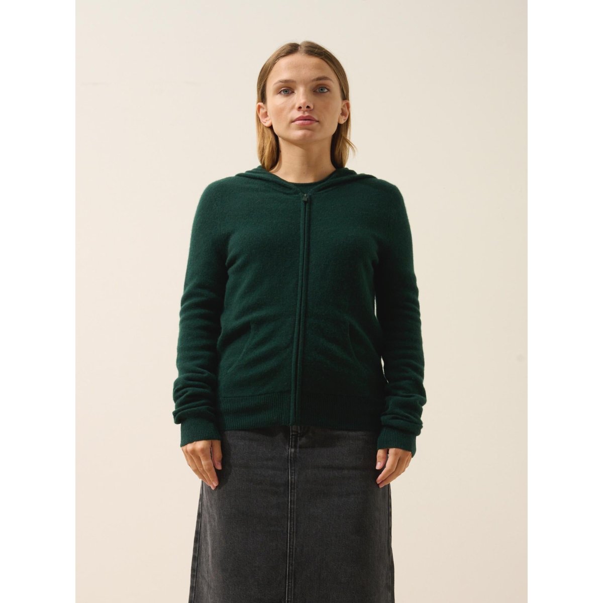 Gilet Zippé Capuche Cyprès Debbie vert foncé, JUST CASHMERE