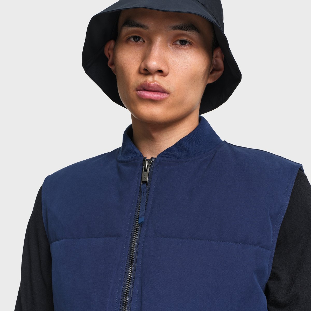Gilet matelassé imperméable poches cargo REPREVE bleu marine, AIGLE