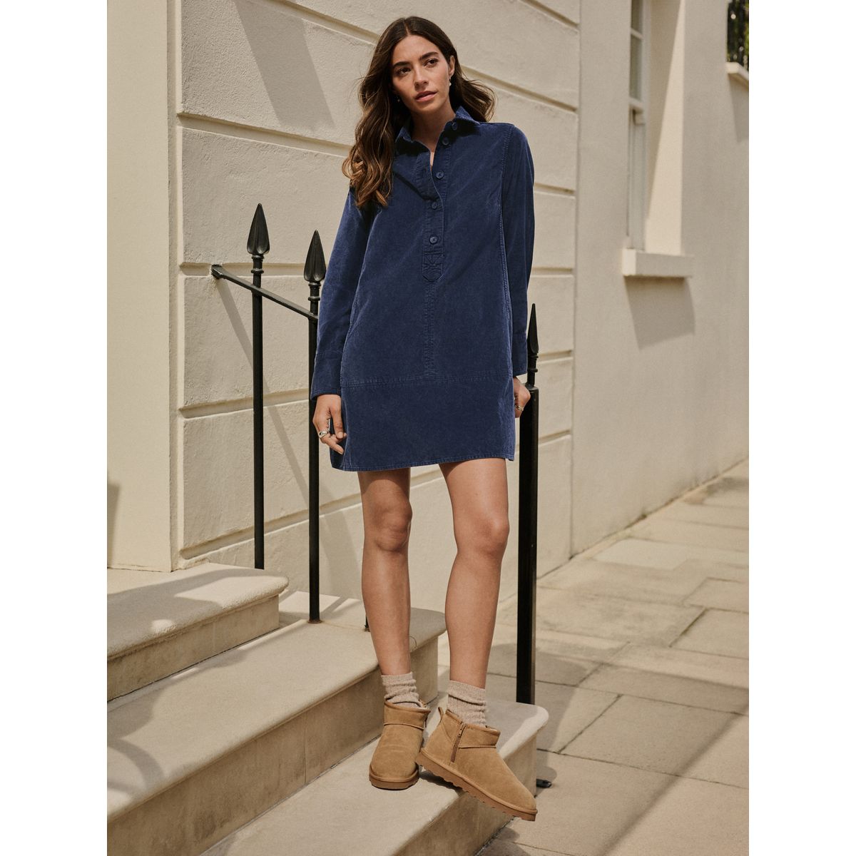 Robe courte en velours côtelé bleu indigo délavé, NEXT