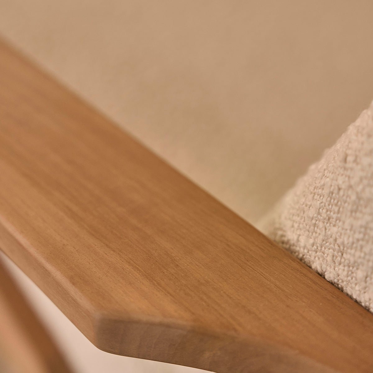 Fauteuil en teck massif et bouclette SERENE ecru, BERAH GETAH