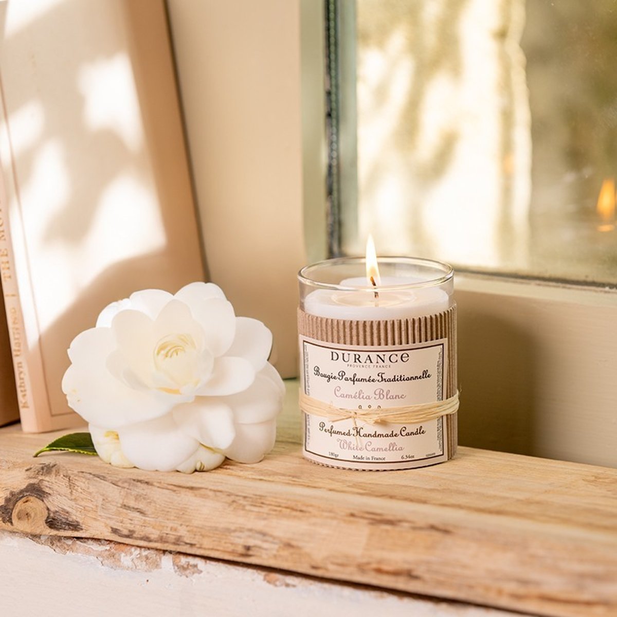 Bougie parfumée CAMÉLIA BLANC couleur unique, DURANCE