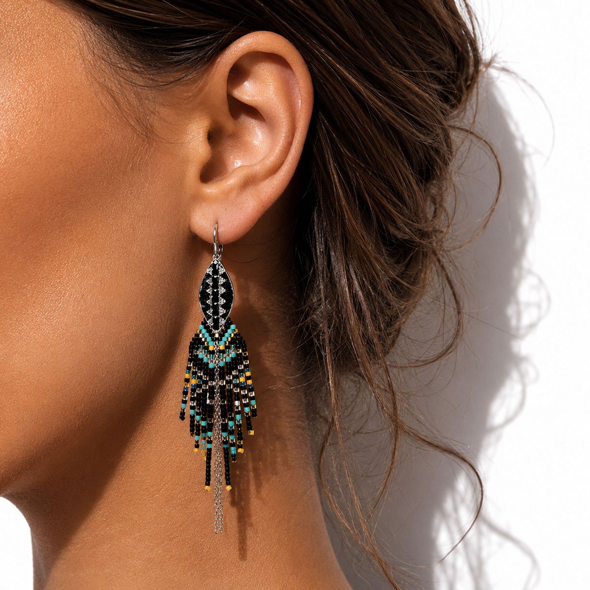 Boucles d'oreilles pendantes avec perles AROMA noir, HIPANEMA
