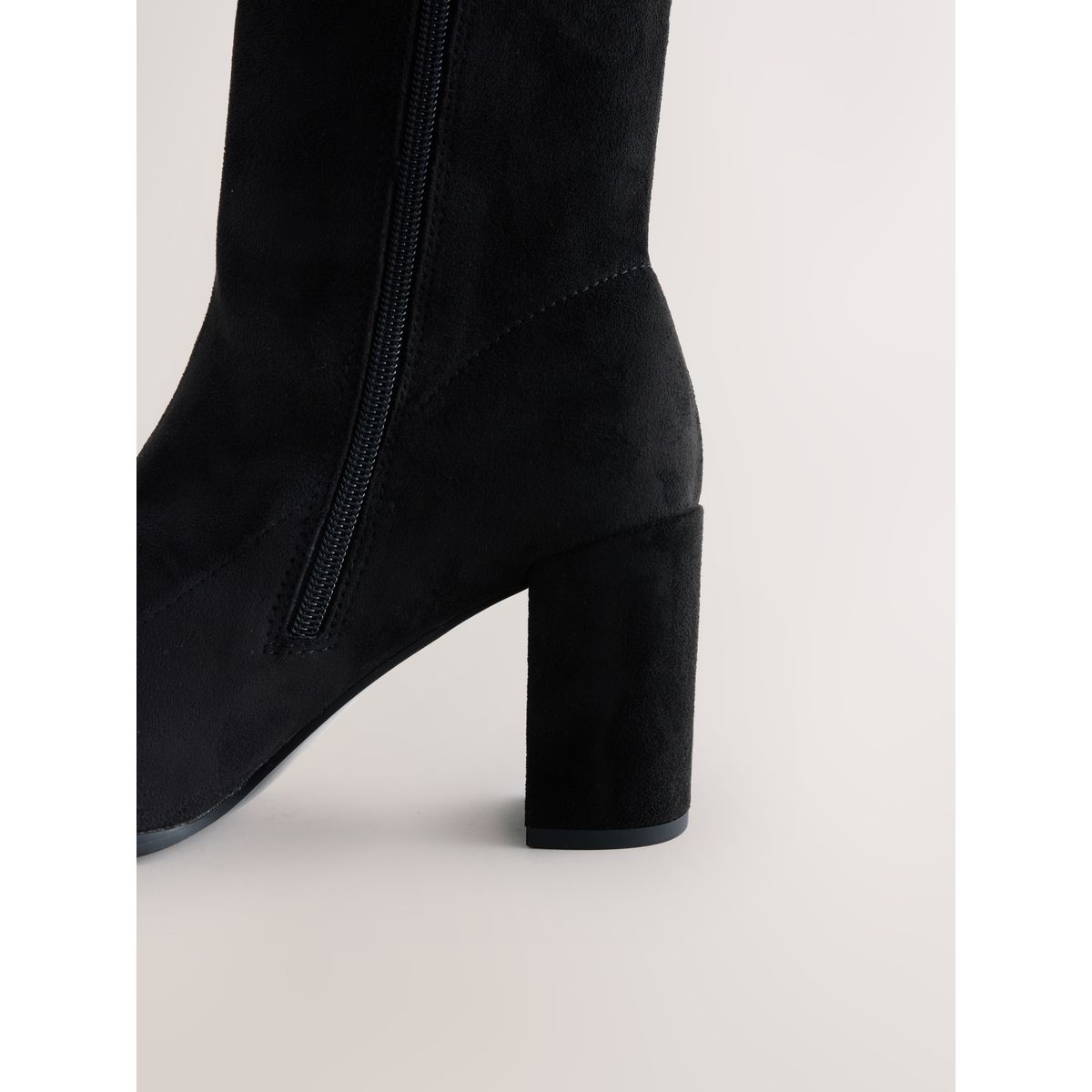 Bottes hauteur genou souples à talon carré noir, NEXT