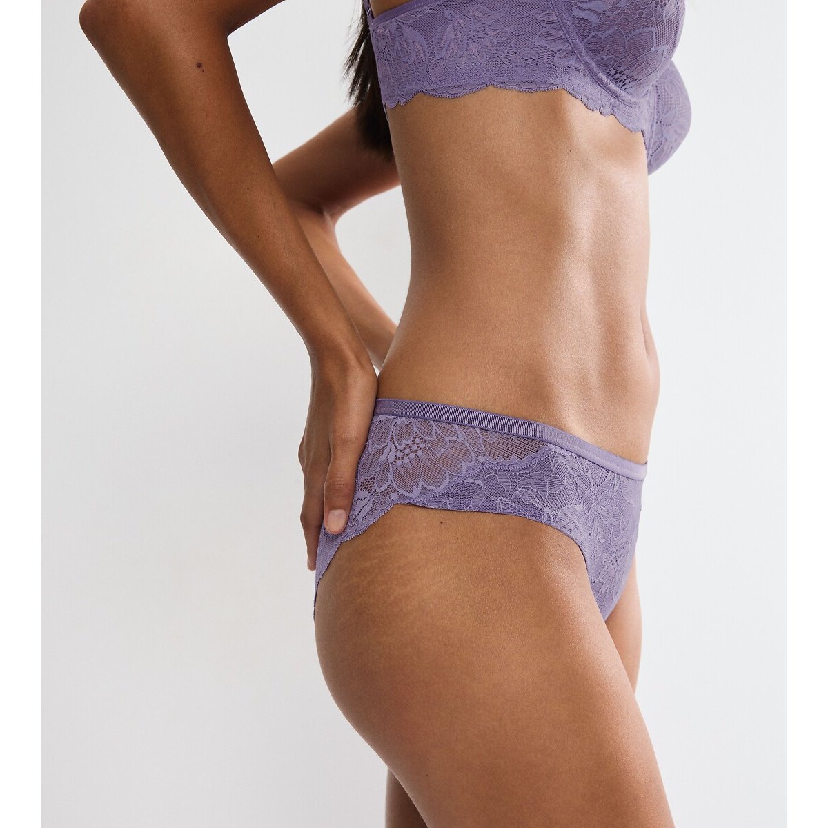 Brazilian slip AMOURETTE CHARM lila, TRIUMPH
