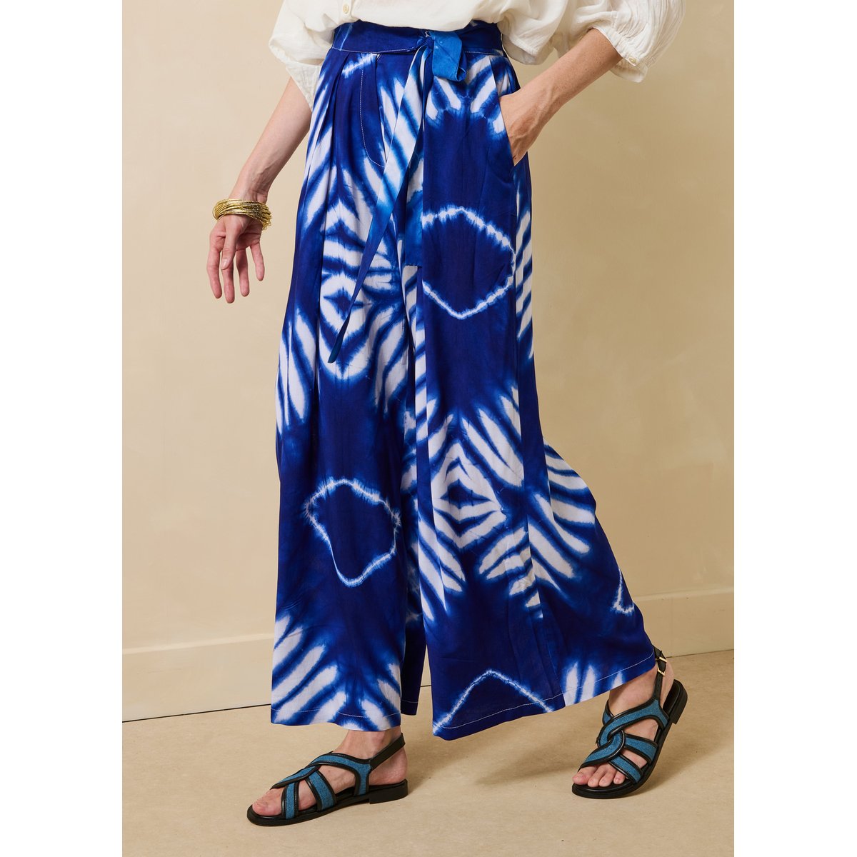 Pantalon large à imprimé ceinturé bleu, LA FEE MARABOUTEE