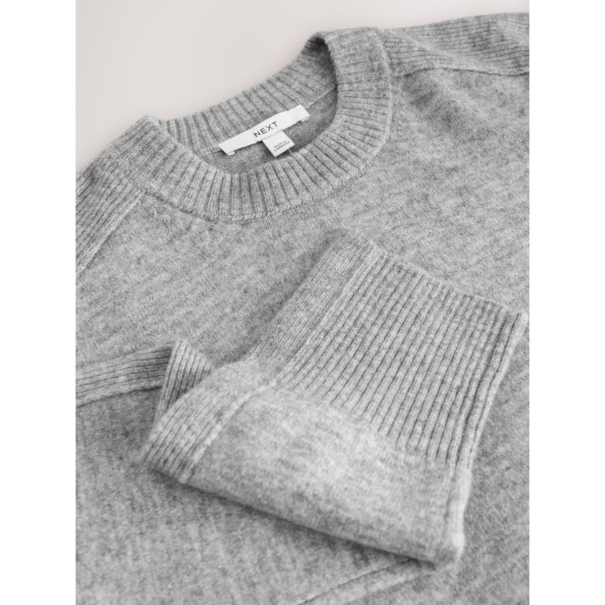Pull ras du cou en maille avec laine gris mélangé, NEXT
