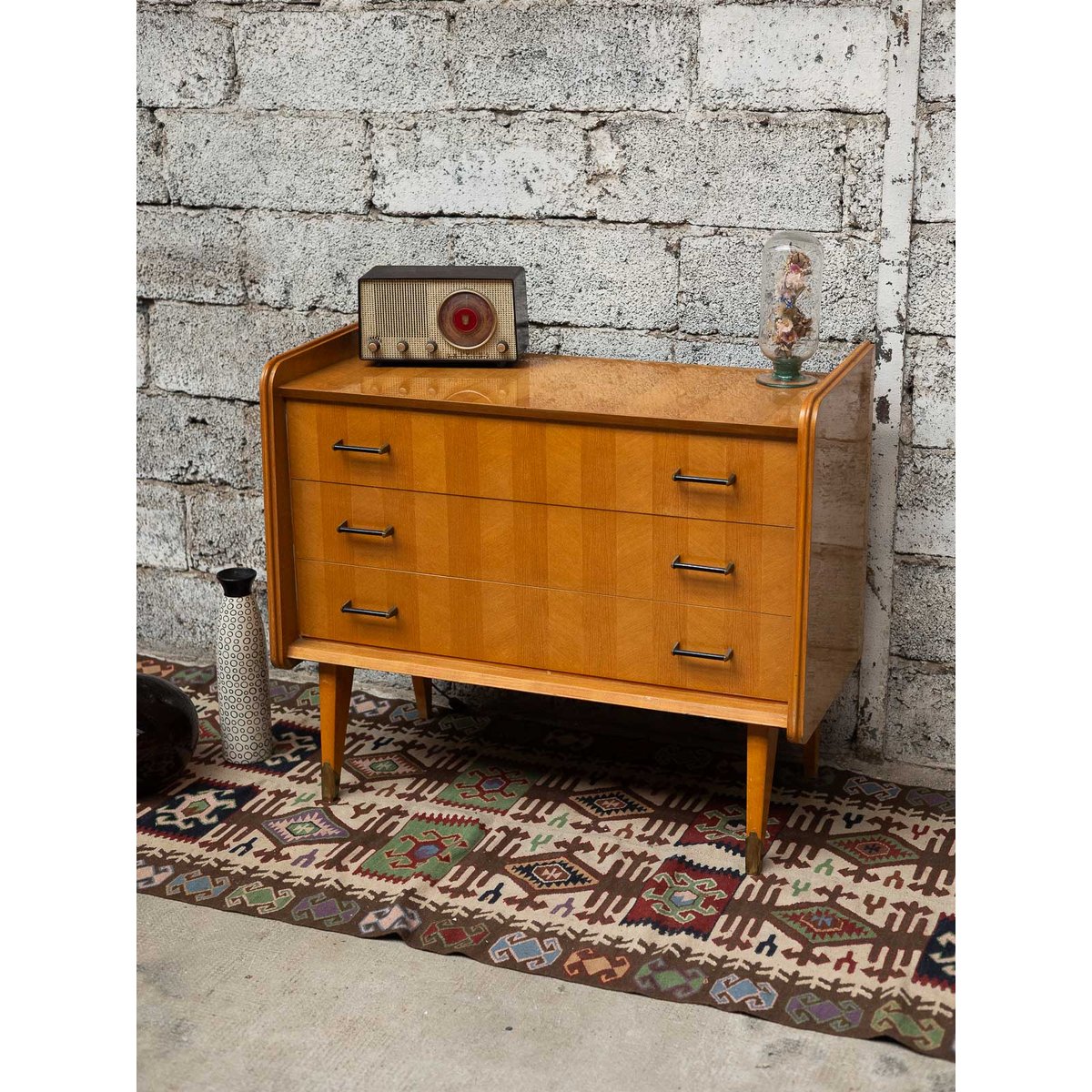 Commode rétro Olga N°690 - Bon état bois clair, DEBONGOUT