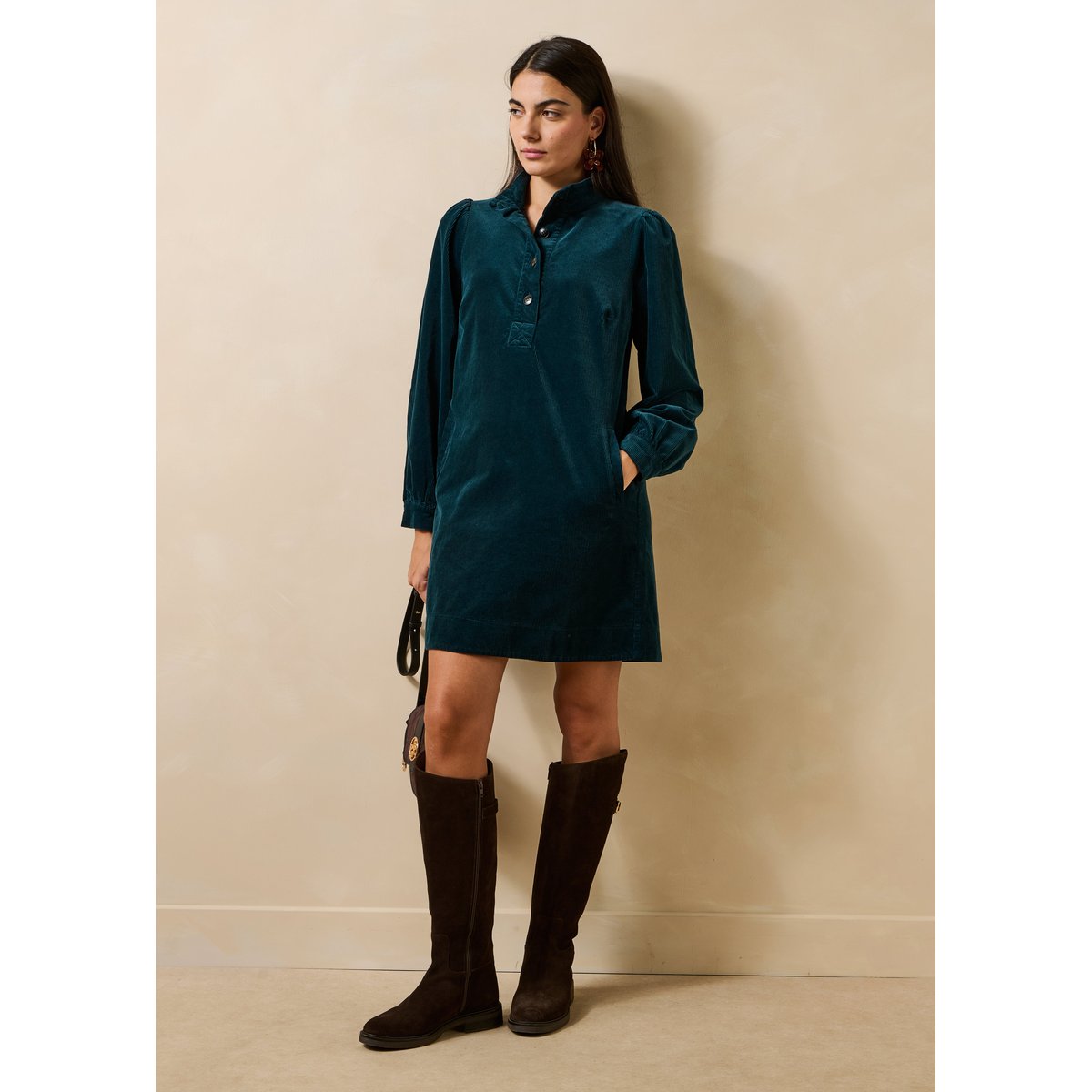 Robe manches longues col montant en velours côtelé petrole, LA FEE MARABOUTEE