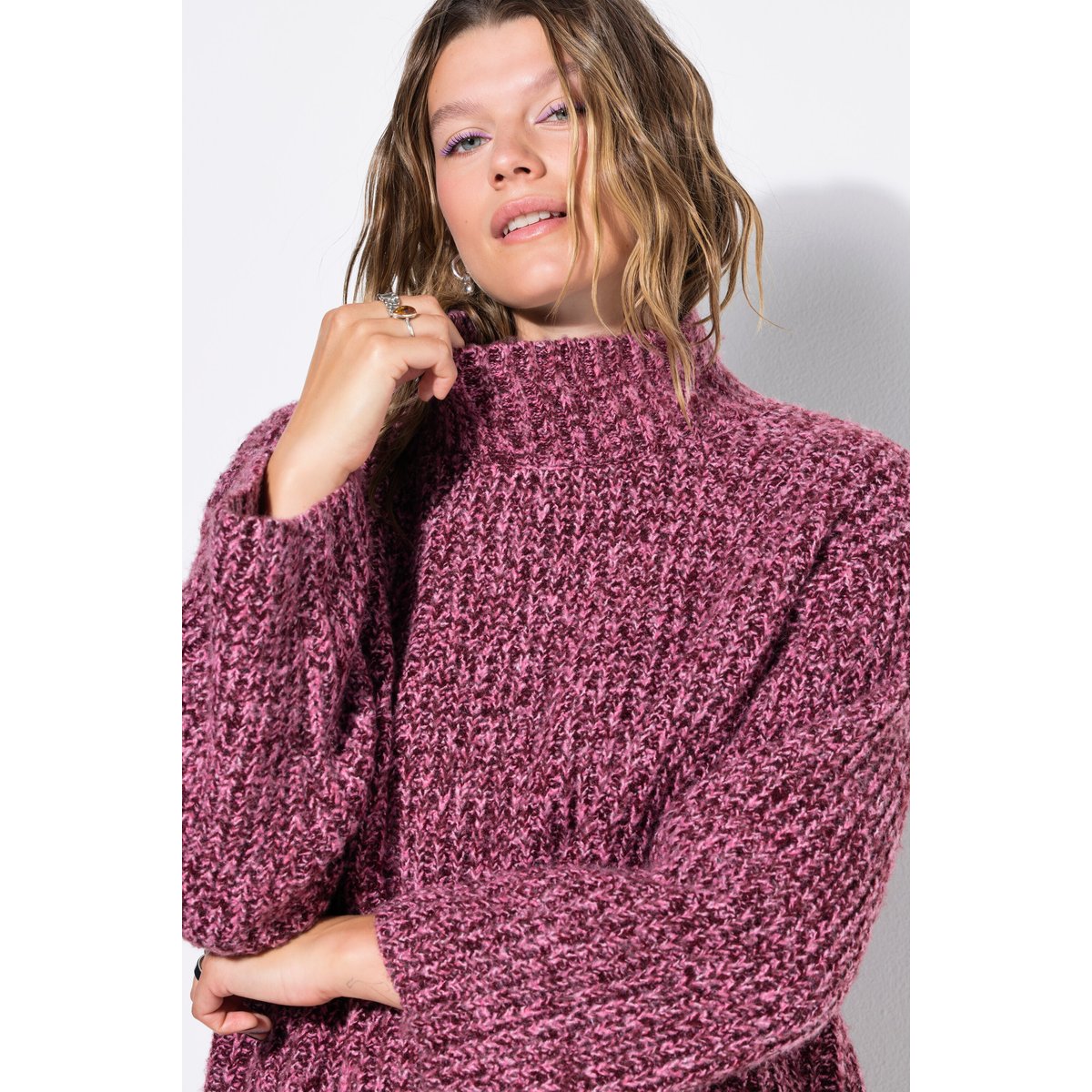 Pull oversize, maille côtelée, col montant mûres, STUDIO UNTOLD