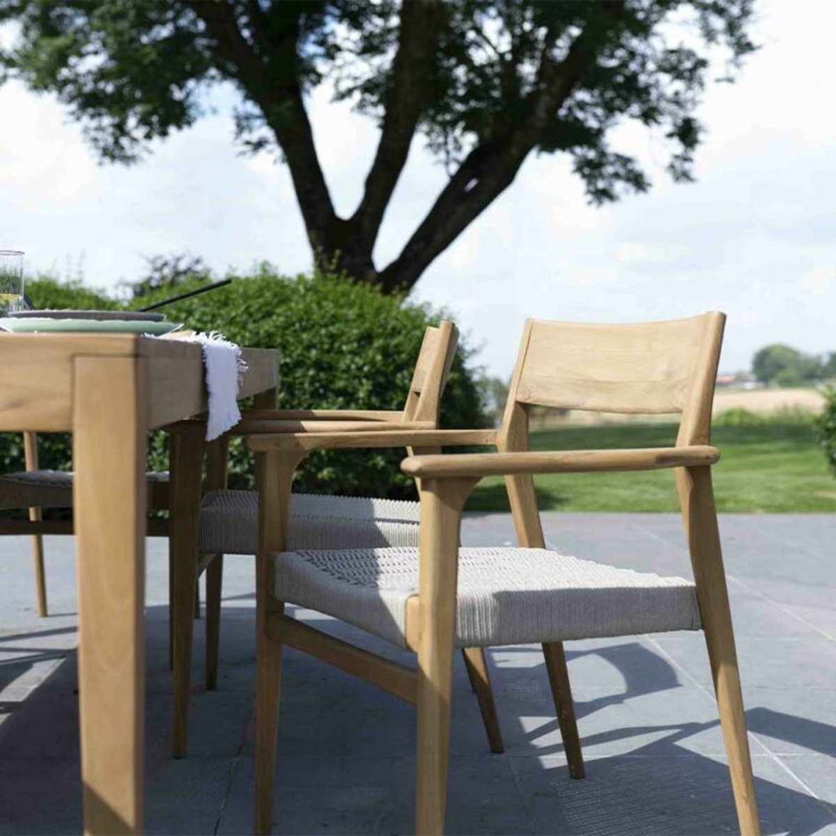 Ensemble teck massif, 8 fauteuils CALVI naturel et cordage beige, WILSA GARDEN