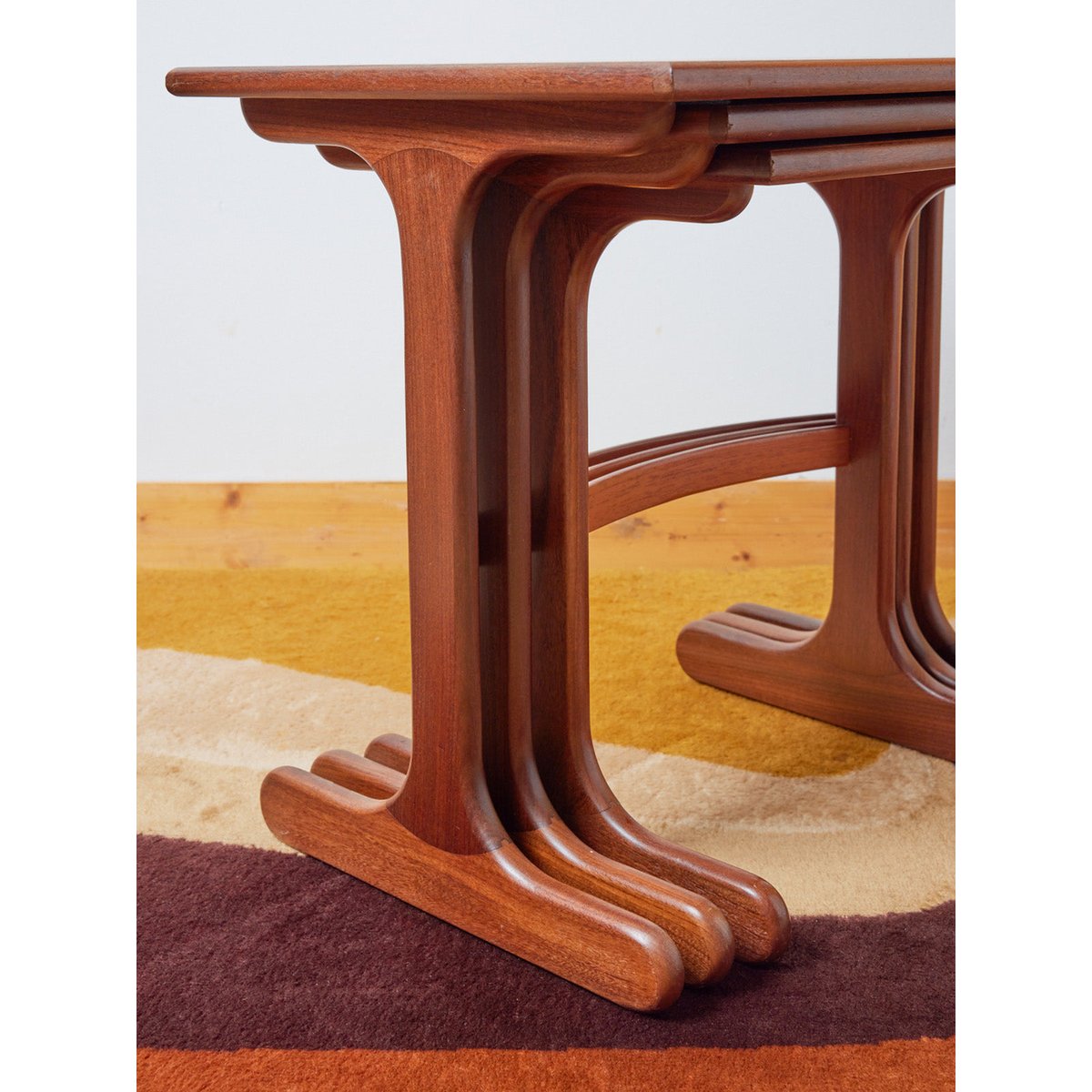 tables gigognes scandinaves en bois Barbara N°129 - Bon état bois clair, DEBONGOUT