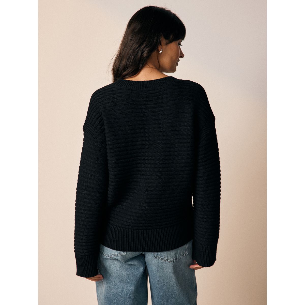 Pull en maille côtelée à col v noir, NEXT