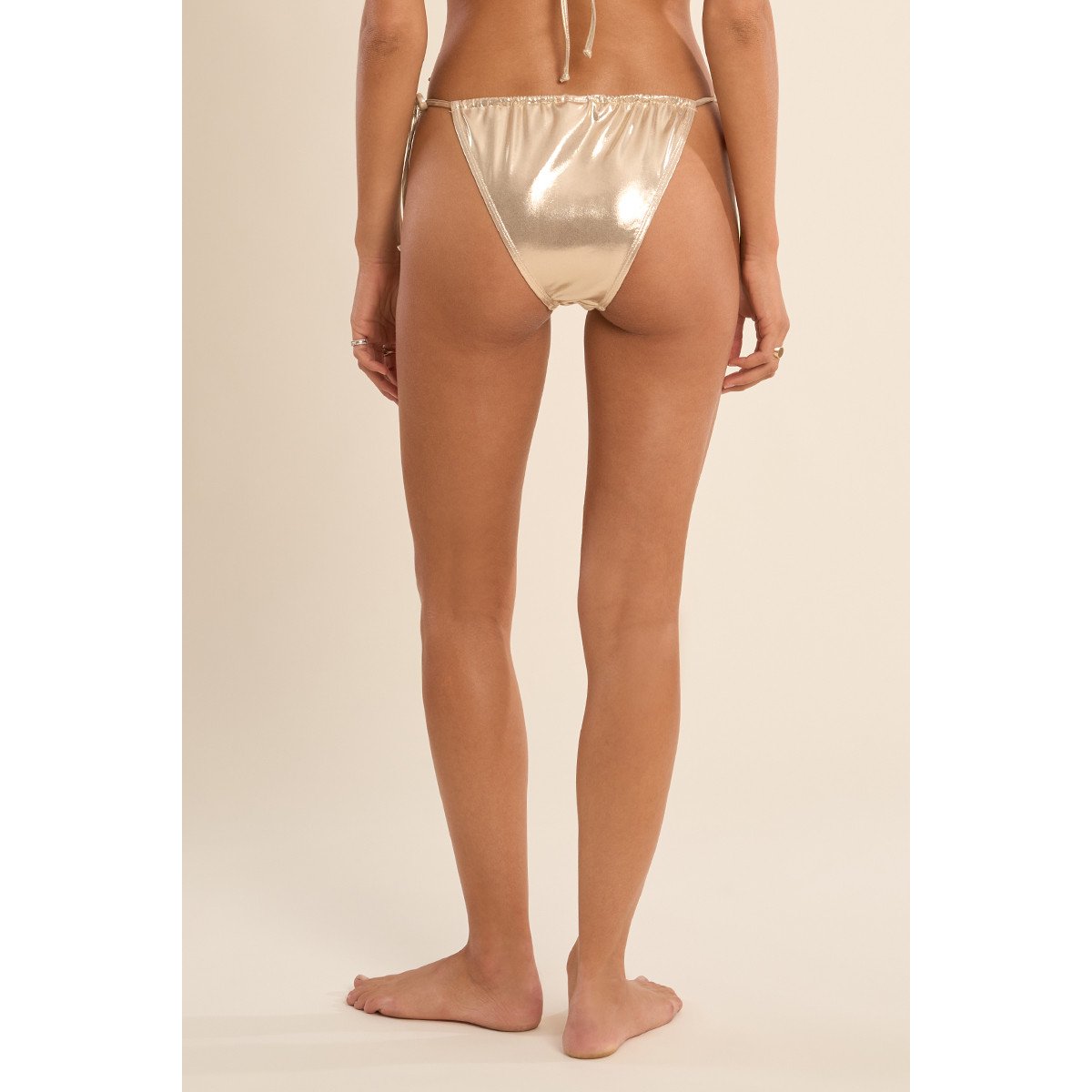 Bas de maillot de bain réglable, effet métallisé light gold, MOLLY BRACKEN