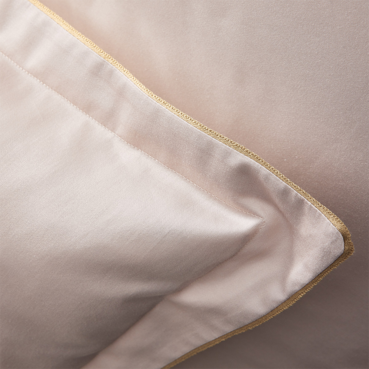 Parure de lit unie en satin de coton bio, taies carrées, NOBEL rose clair, ALEXANDRE TURPAULT