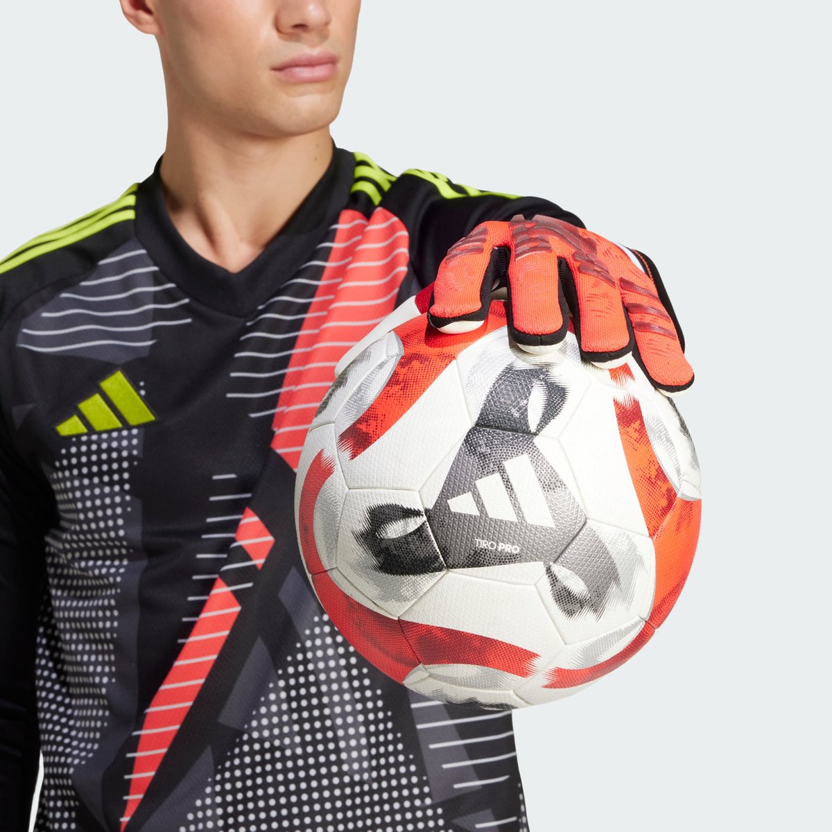 Gants de gardien Predator Pro lucid red / black / pure ruby, adidas Performance