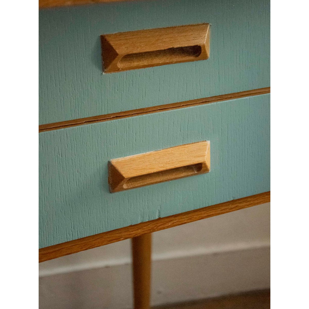 Bureau scandinave bleu ciel Yvan N°533 - Bon état bois clair, DEBONGOUT