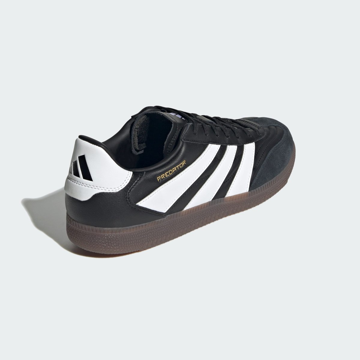 Chaussure Predator Freestyle Indoor Chaussure Predator Freestyle Indoor core black / cloud white / gold metallic, adidas Performance