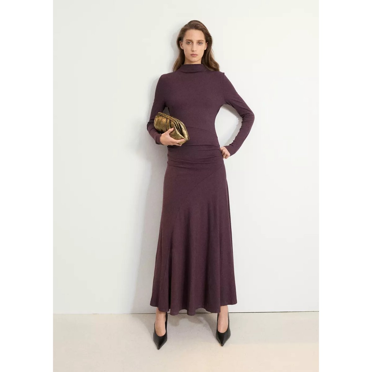 Robe en maille froncée sur le côté lie de vin, MANGO