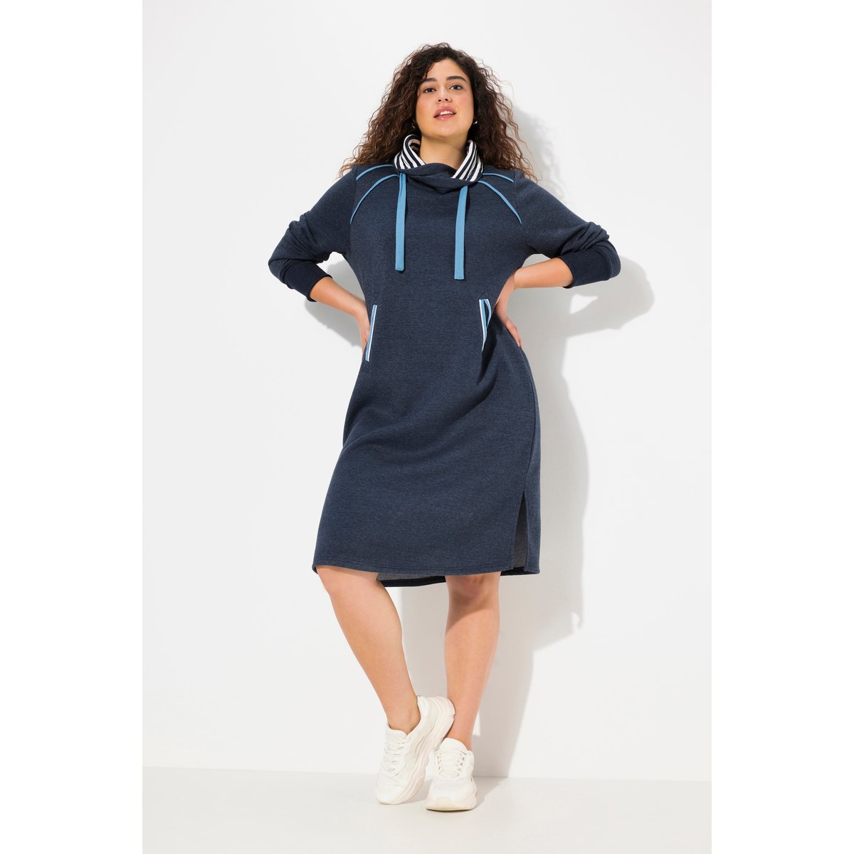 Robe en molleton avec poches marine, ULLA POPKEN