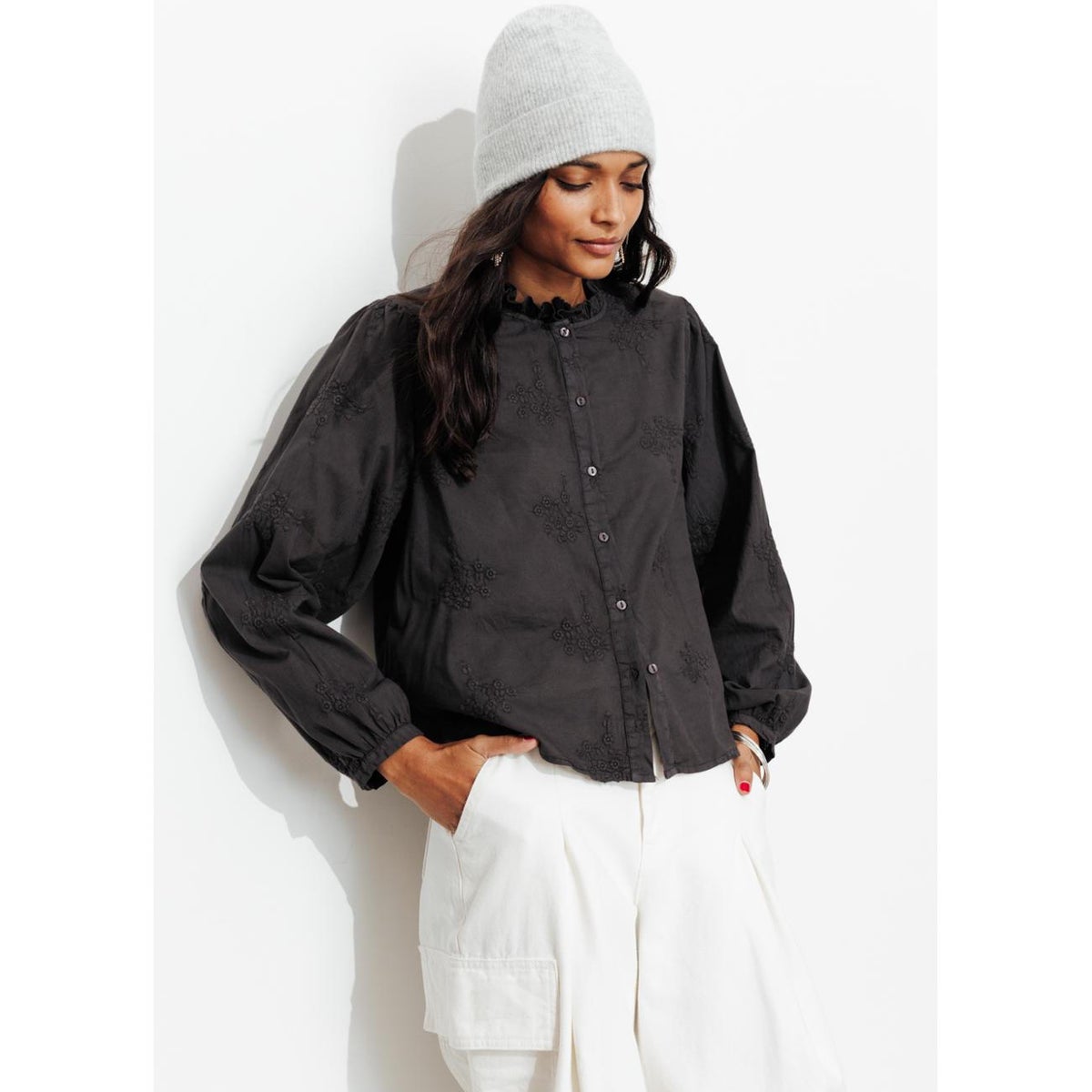 Chemise en cotonnade brodée noir, PROMOD