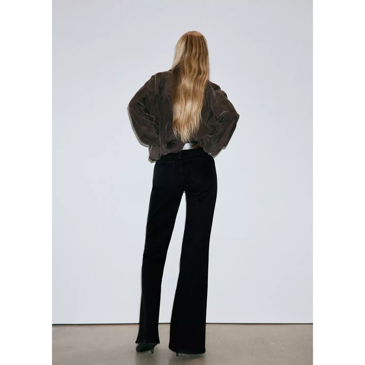 Jean flare taille haute black denim, MANGO