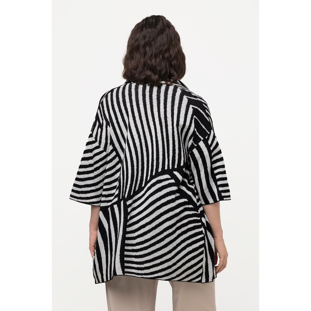 Cardigan en fine maille jacquard noir, ULLA POPKEN