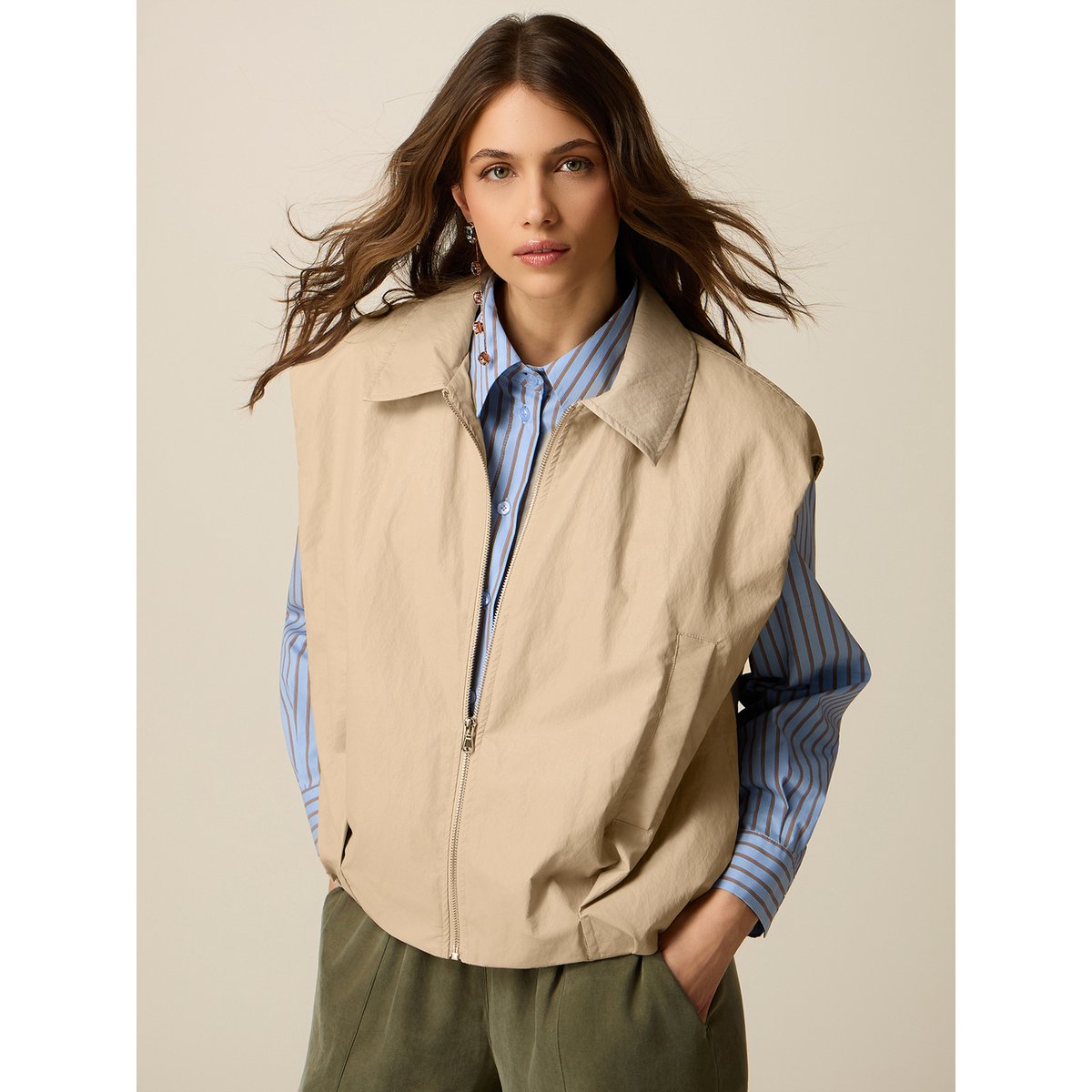 Gilet avec zip et poches beige, OLTRE