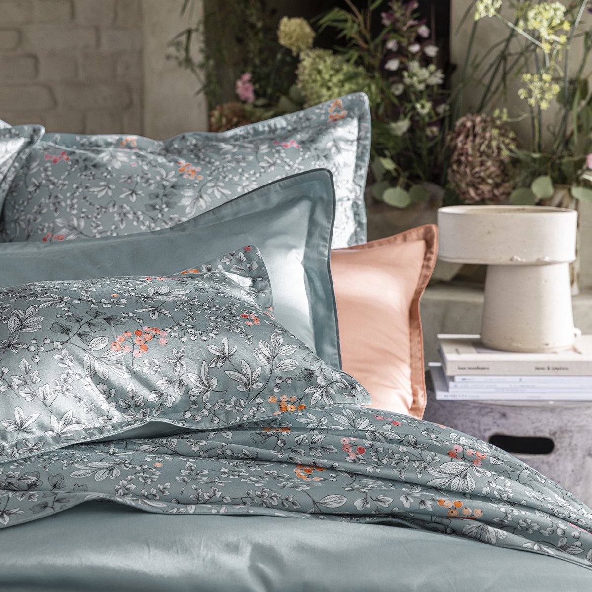 Drap plat imprimé en satin de coton bio, CUEILLETTE bleu baltique, ALEXANDRE TURPAULT